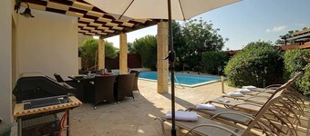Villa HG12 - Athina