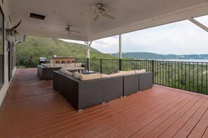 Terrace/patio - Palatial Property Pairs Pool, Pickleball, Piano and Panoramic Views (Austin)