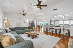 Smart TV, fireplace, ping pong