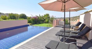 Sundeck