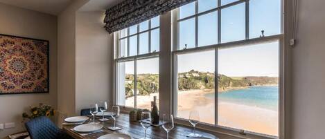 Apartment (2 Bedrooms) | Pemandangan dari bilik