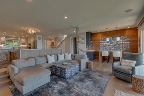 TV, fireplace, DVD player