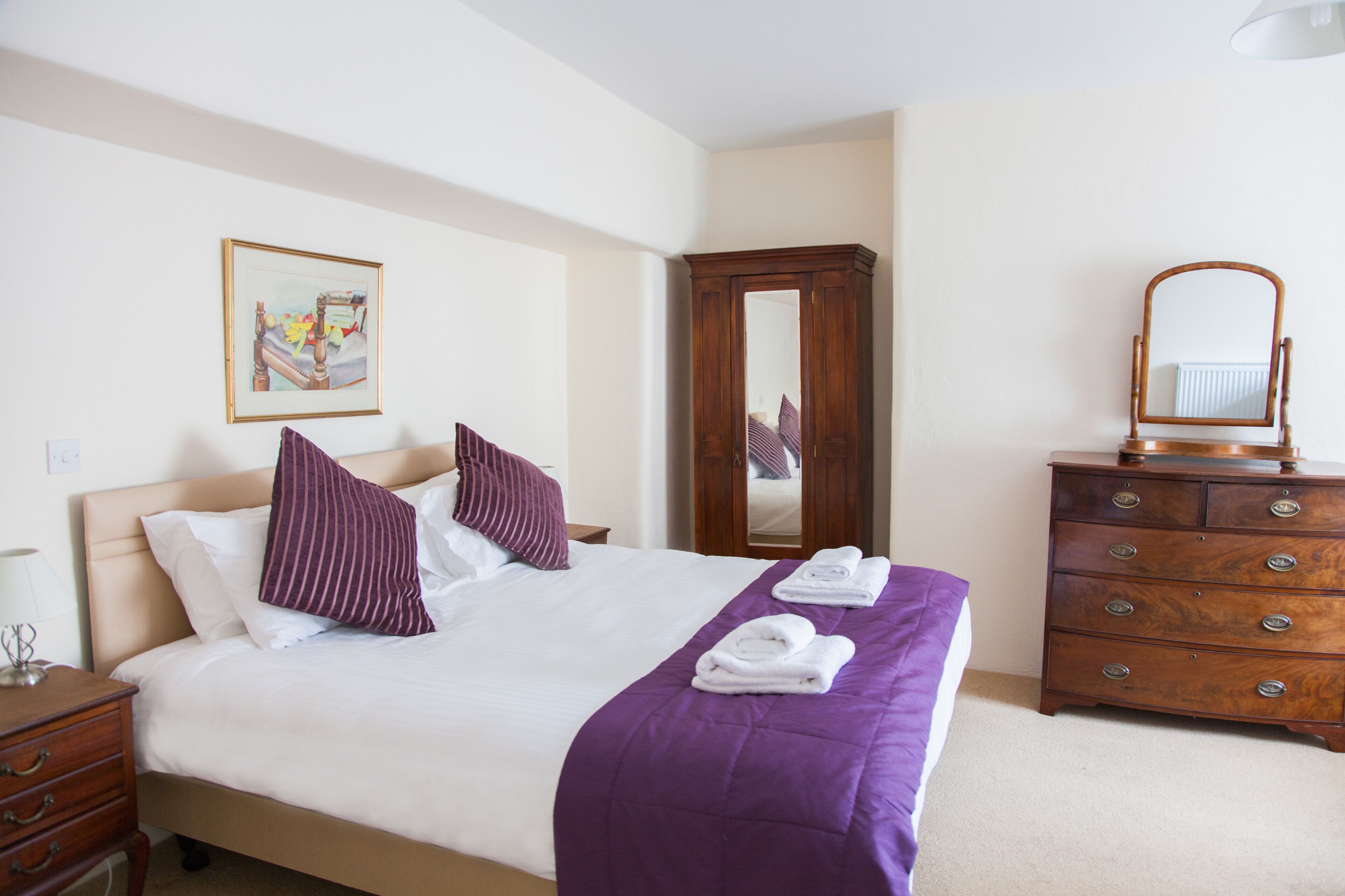 โต๊ะทำงาน, ผ้าม่านกันแสง, เตารีด/โต๊ะรีดผ้า, Wi-Fi ฟรี