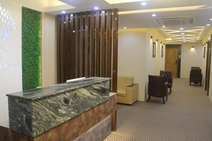 Lobby - Royal Inn Dhaka (Dhaka)