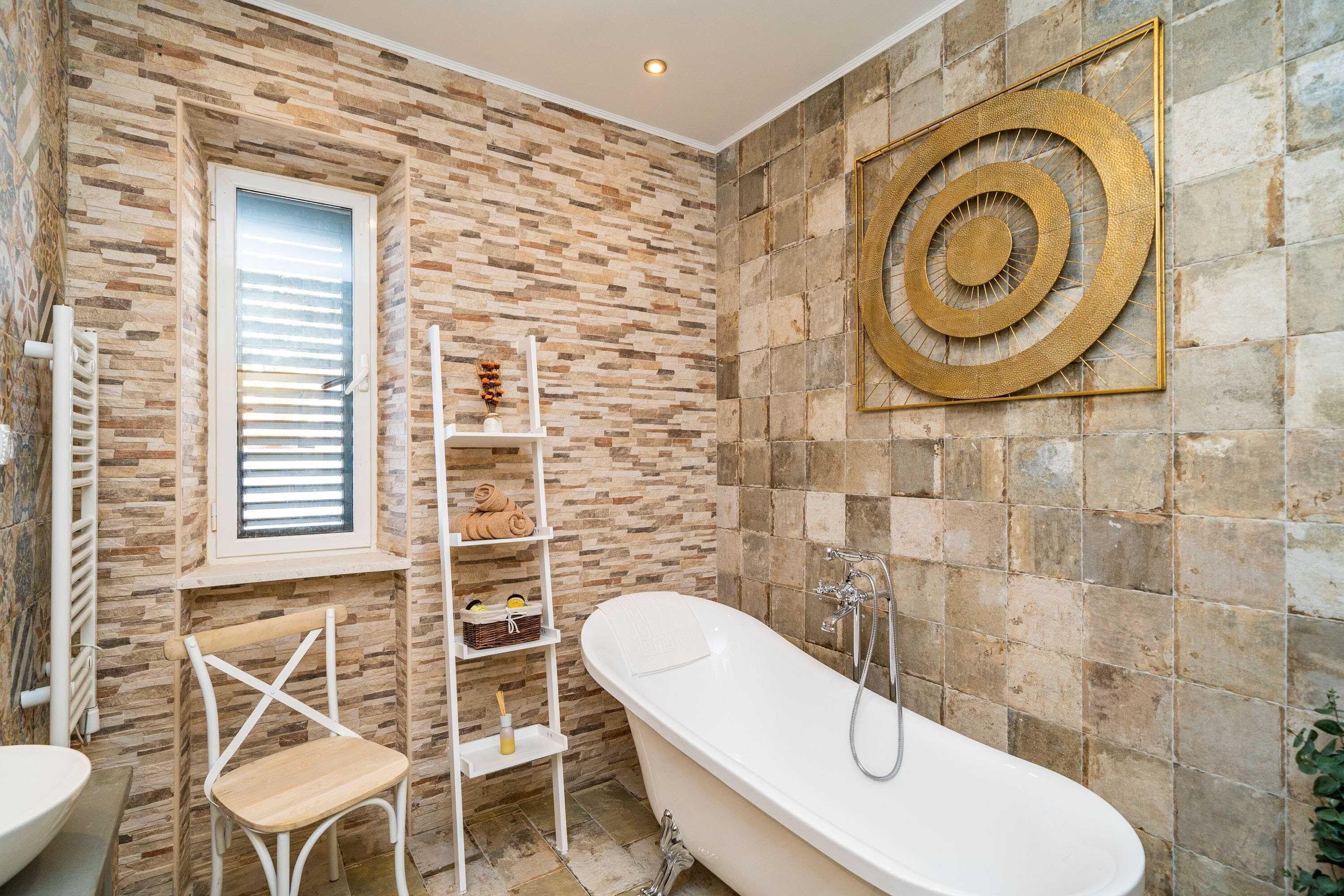 Villa (Six Bedroom Villa with Swimming pool ) | Bathroom | Towels, soap, shampoo, toilet paper