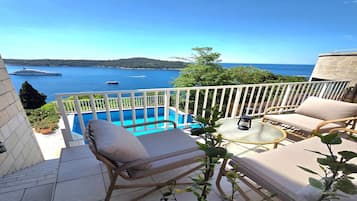 Villa (Six Bedroom Villa with Swimming pool ) | Balcony