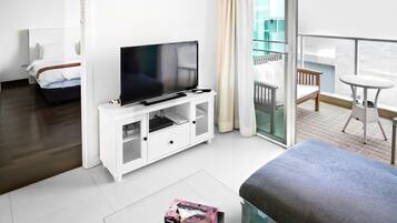 1 camera, una cassaforte in camera, ferro/asse da stiro