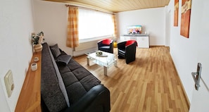 TV - Vacation apartment 10 - Ferienhof Letzter Heller (Karlshagen)