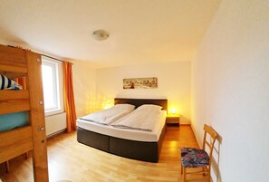 2 bedrooms, travel cot, WiFi - Vacation apartment 10 - Ferienhof Letzter Heller (Karlshagen)