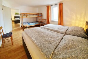 Unclassified image, 2 of 18, button