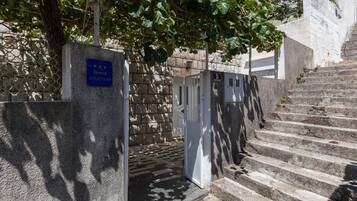 Entrada de la propiedad