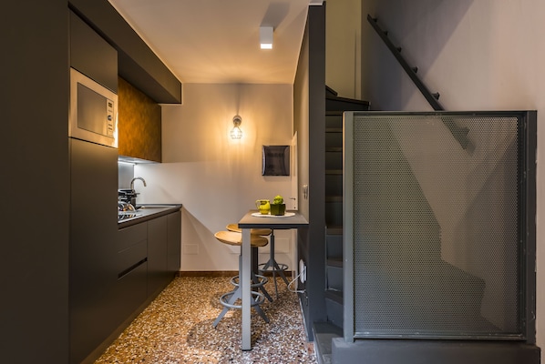 Apartment, 1 Bedroom (06 - 08 - 19) | Living area