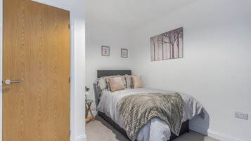 Soundproofing, iron/ironing board, free WiFi, bed sheets