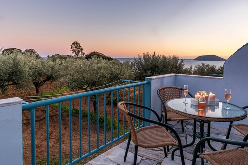 Sunny Summer Retreat - Perfect Location