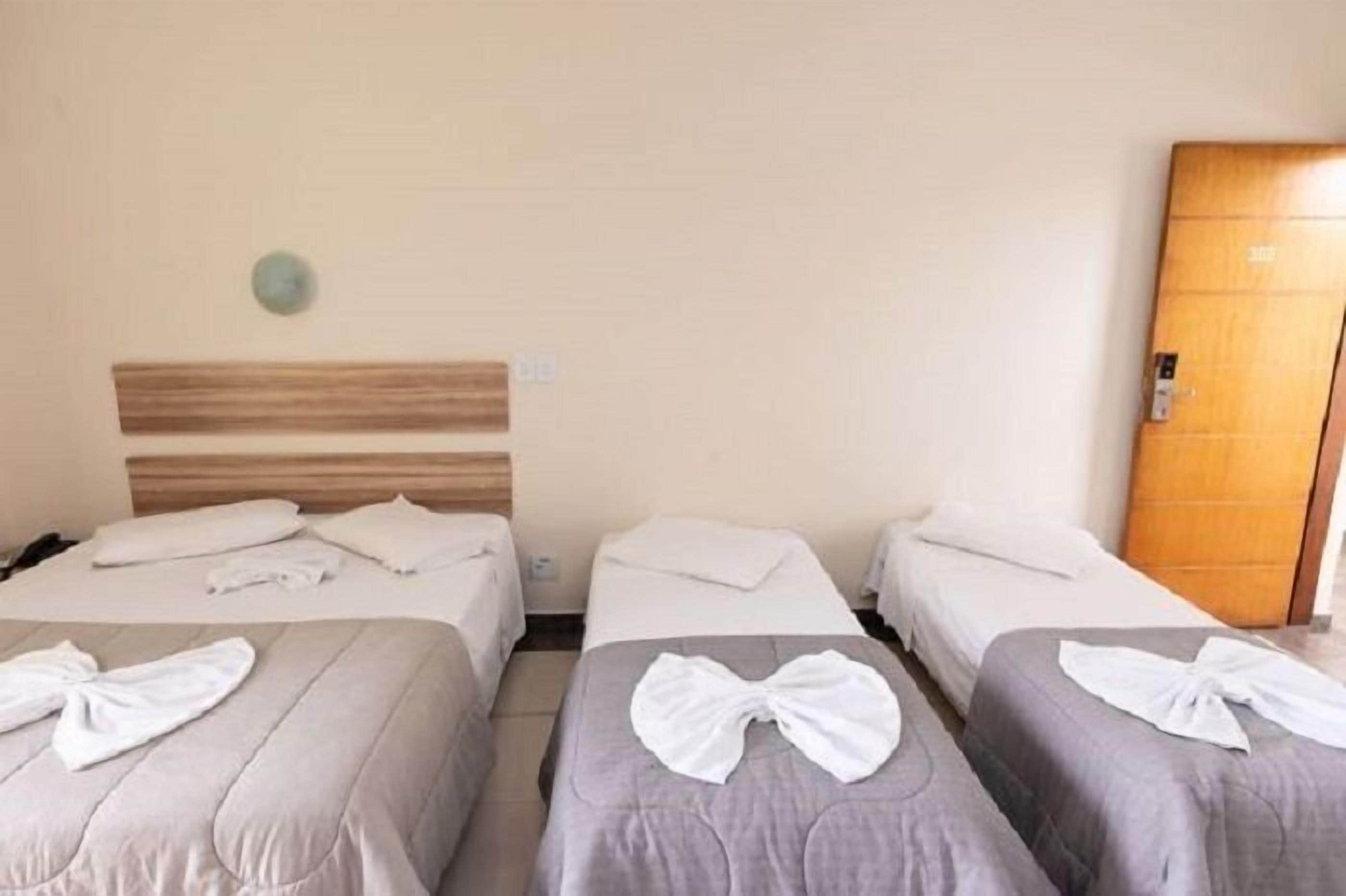 triple room | 1 bedroom, in-room safe, desk, free wifi