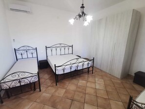 2 bedrooms, iron/ironing board, bed sheets, wheelchair access - Vacation Villa Perla del Salento -San Pietro in Bevagna Detached Holiday House (San Pietro Spekijarika)