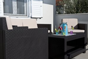 Casa (Four Bedroom Holiday Home with Pool) | Terraza o patio