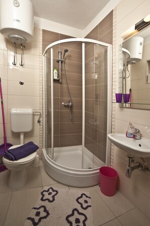 House (Four Bedroom Holiday Home with Pool) | Bathroom - Holiday Home Ingrid (Okrug)