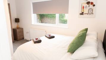 Two Bedroom House | 2 bedrooms, desk, iron/ironing board, free WiFi