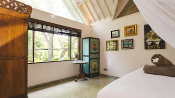 Deluxe Villa, 1 Bedroom | 1 bedroom, in-room safe, iron/ironing board, free WiFi