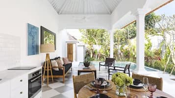 Comfort Villa, 2 Bedrooms | Living area