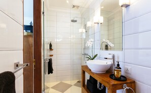 Exclusive Villa, 3 Bedrooms | Bathroom