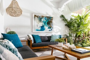 Téléviseur à écran plat de 40 po avec télévision par câble, téléviseur