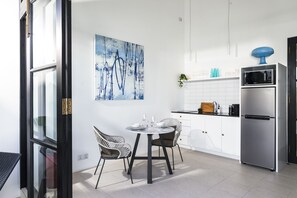 Honeymoon Villa, 1 Bedroom | Private kitchenette