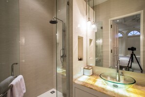 Exclusive Villa, 1 Bedroom | Bathroom | Shower, rainfall showerhead, hair dryer, towels