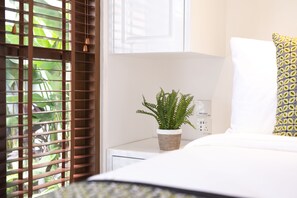 Smekmånadsvilla - 1 sovrum | 1 sovrum, värdeförvaringsskåp på rummet och skrivbord