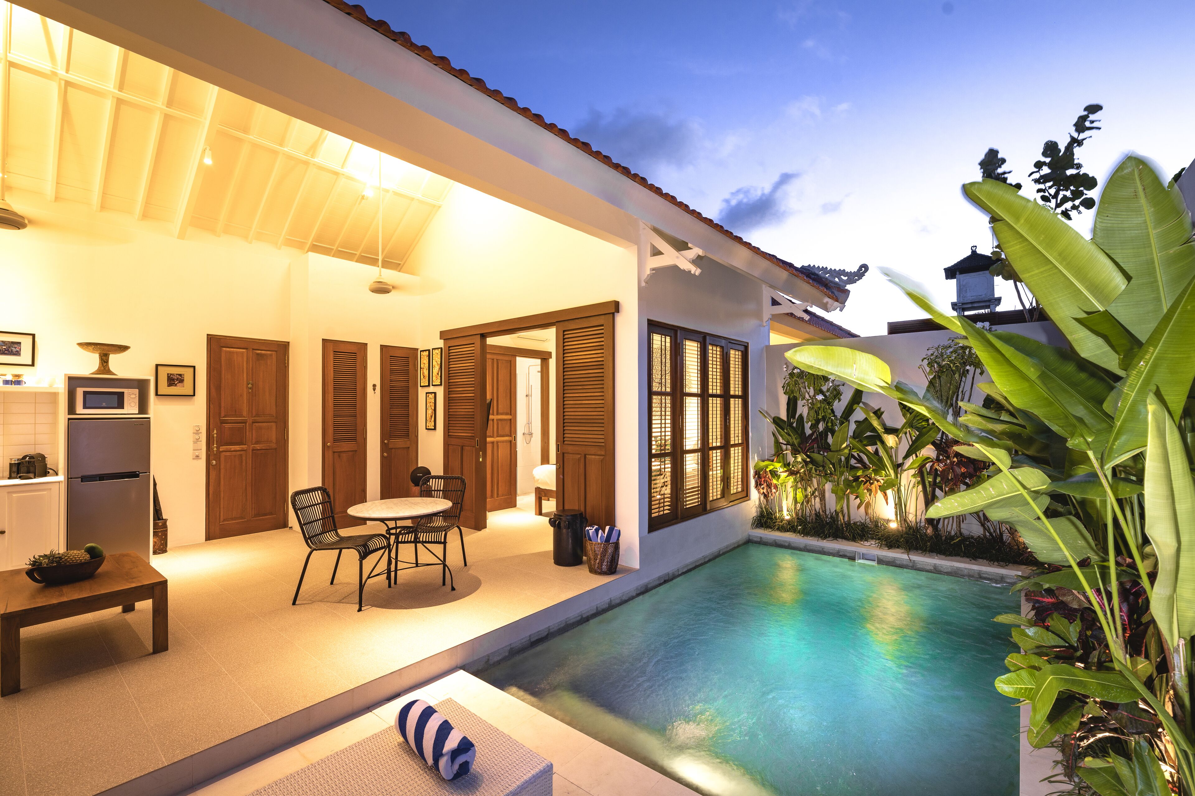 Front of property - evening/night