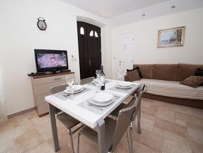 Apartment, 1 Bedroom | In-room dining - Apartments Galerija (Korcula)