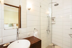 Exclusive Villa, 2 Bedrooms | Bathroom