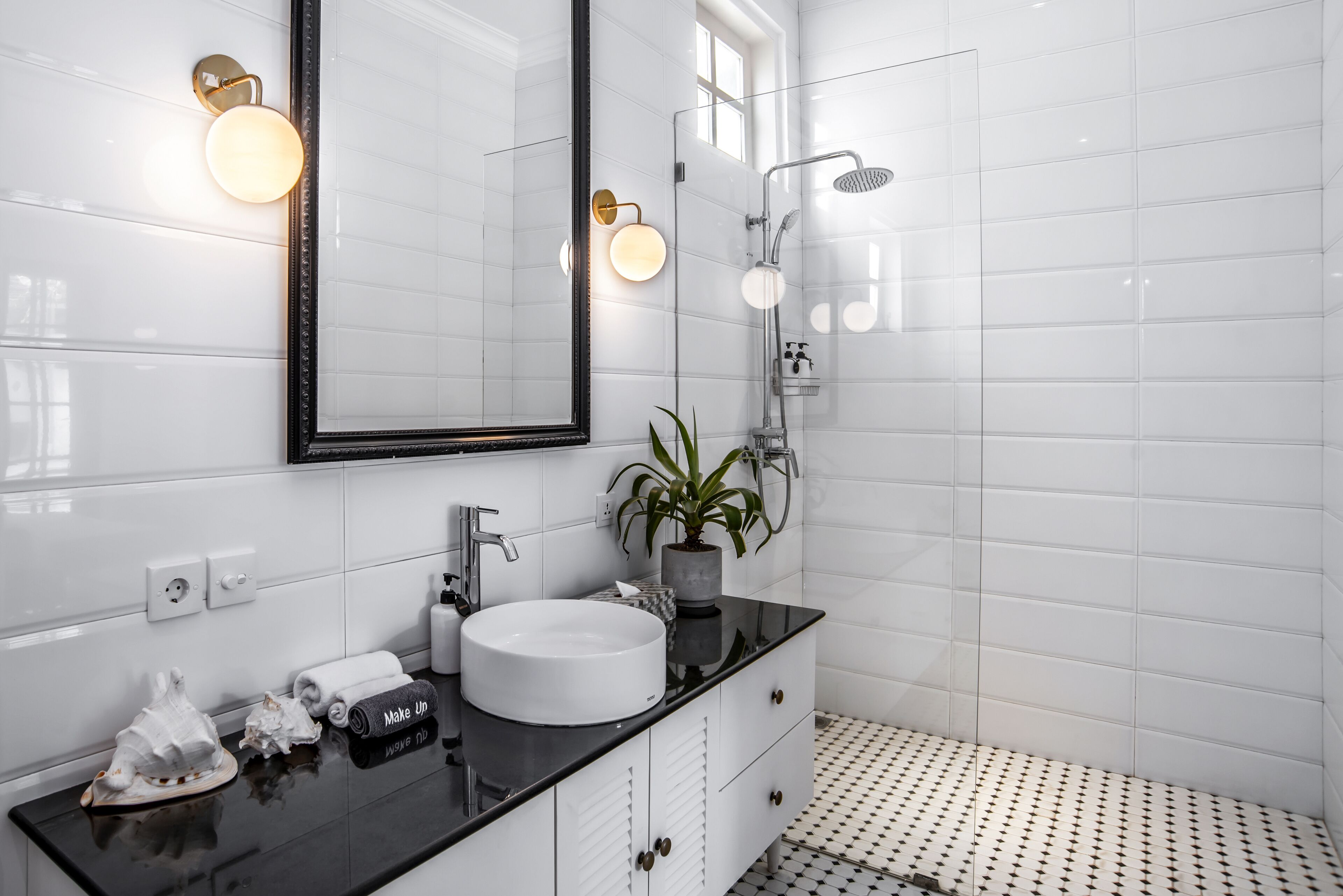 Design Villa, 3 Bedrooms | Bathroom | Shower, rainfall showerhead, hair dryer, towels