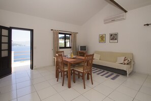 Apartment, 2 Bedrooms, Sea View | Living area