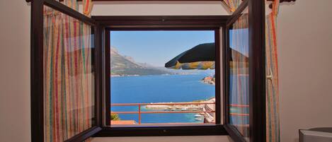 Leilighet, 2 soverom, sjøutsikt | Utsikt fra rommet