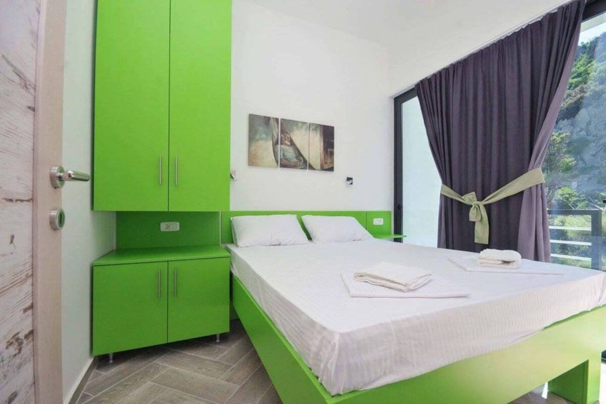 Apartment (A5) | In-room safe, blackout drapes, soundproofing, iron/ironing board