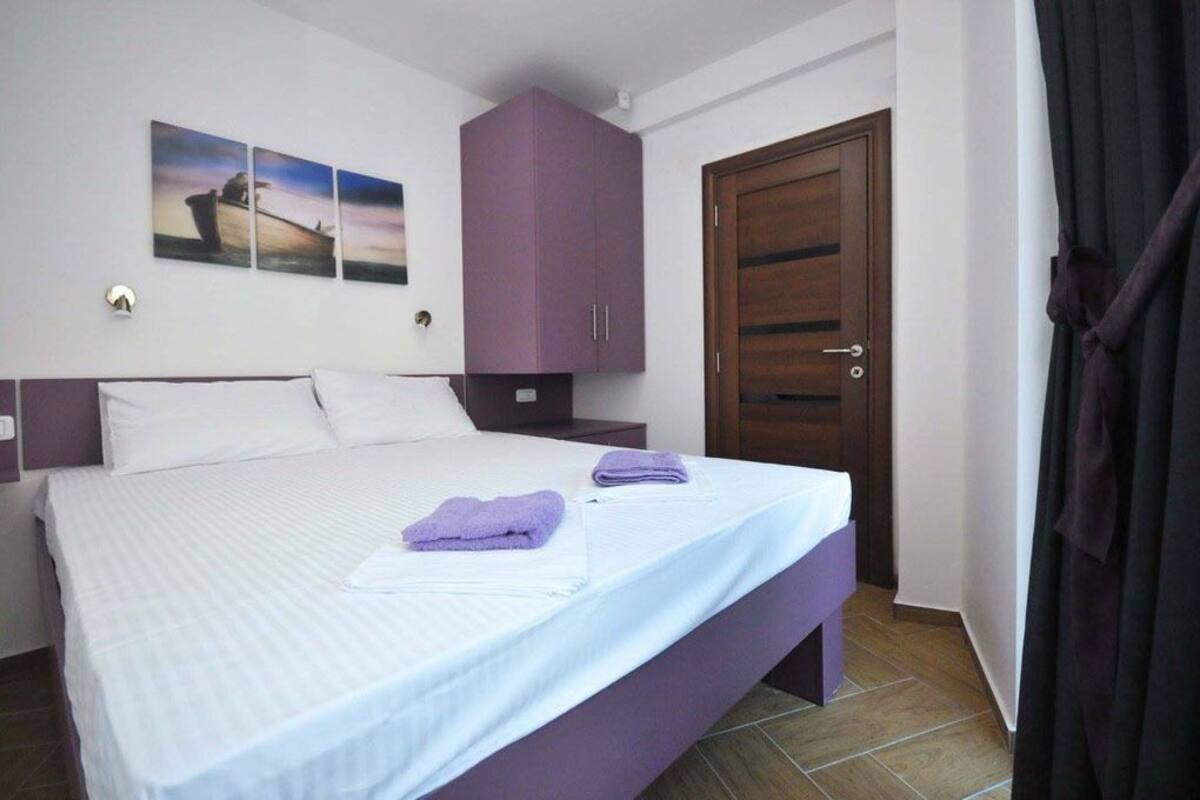 Apartment (A3) | In-room safe, blackout drapes, soundproofing, iron/ironing board