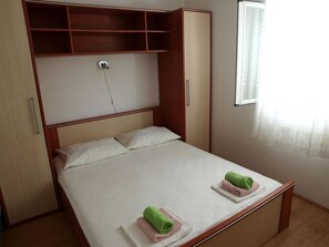 Apartment, Sea View | Free WiFi, bed sheets