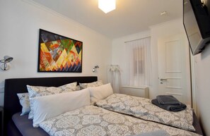 Unclassified image, 3 of 13, button