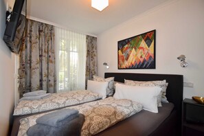 Unclassified image, 4 of 13, button