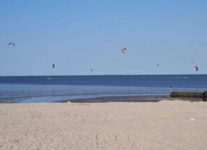 Tæt på stranden