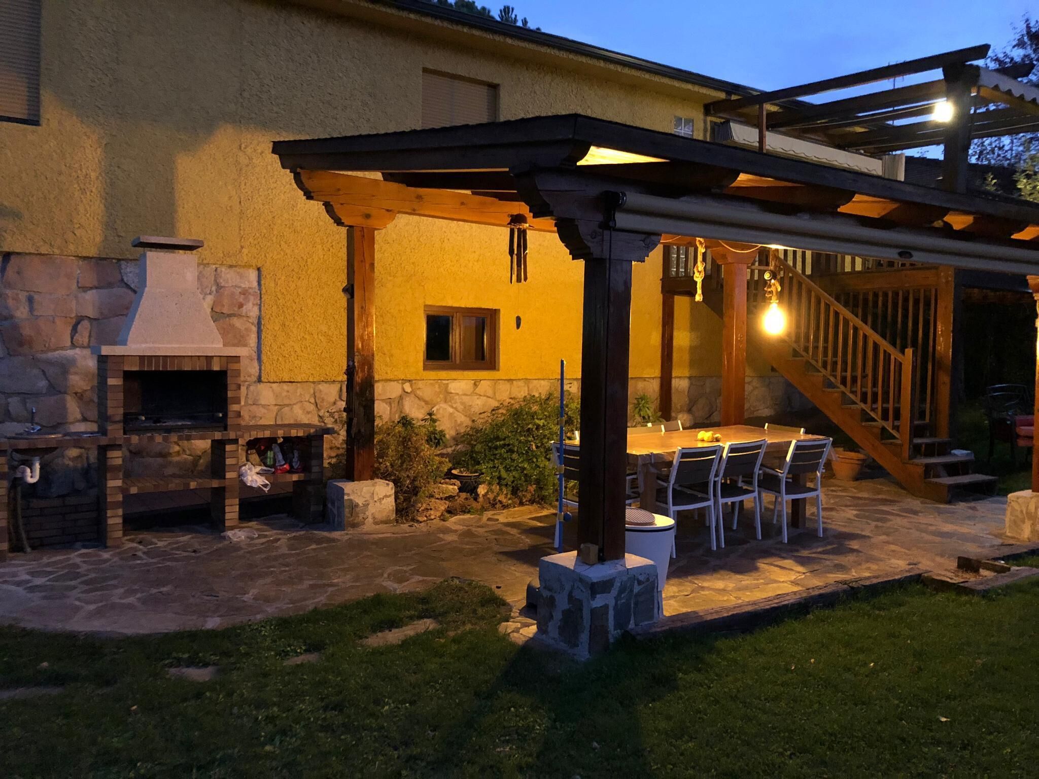 屋外ダイニングエリア