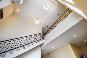 Unclassified image, 5 of 20, button - Vosstel Guest House (Medan)
