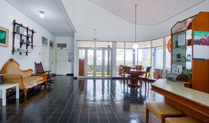 Khu tiếp khách ở sảnh