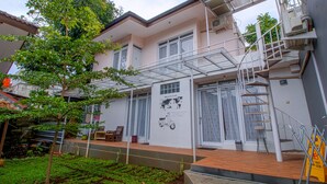 Unclassified image, 2 of 46, button - Cisitu Valley Villa (Bandung)