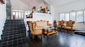 Unclassified image, 5 of 46, button - Cisitu Valley Villa (Bandung)