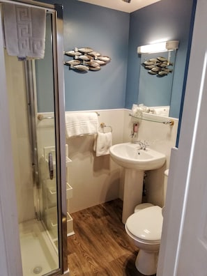 Shower - Treventon Guest House  (Penzance)