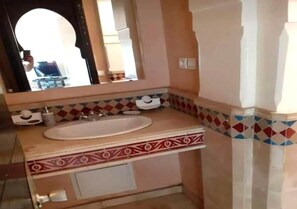 Shower, bidet - Residence Miramas 4657 (Marrakech)