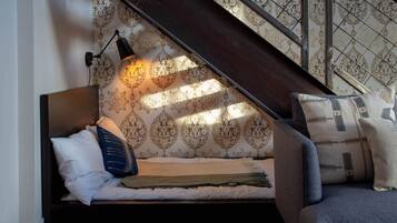 1 habitación, tabla de planchar con plancha, wifi y ropa de cama